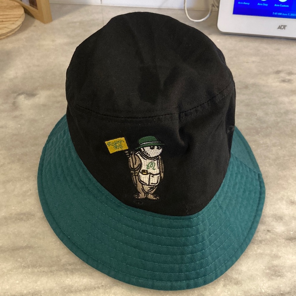 Malbon golf bucket hat